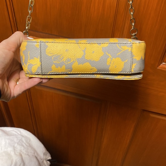 Tory burch yellow floral print bag - Picture 4 of 6